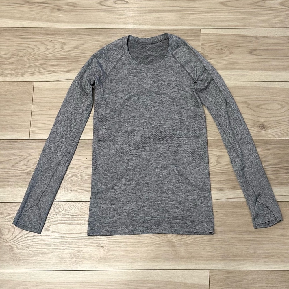 LIKE NEW Lululemon Women’s Swiftly Tech Long-Sleeve Shirt 2.0